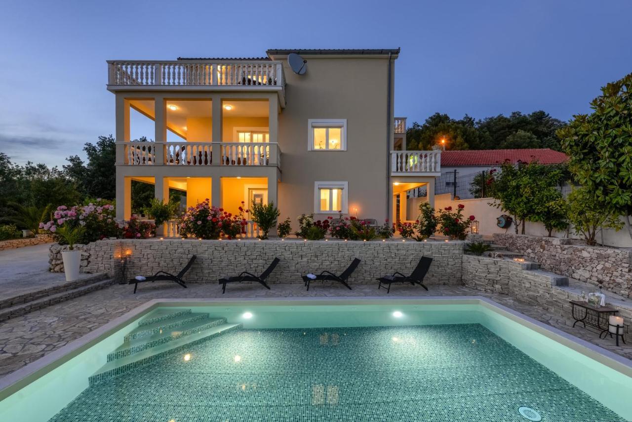 Ražanac Haus Lilli Mit Pool 아파트 외부 사진